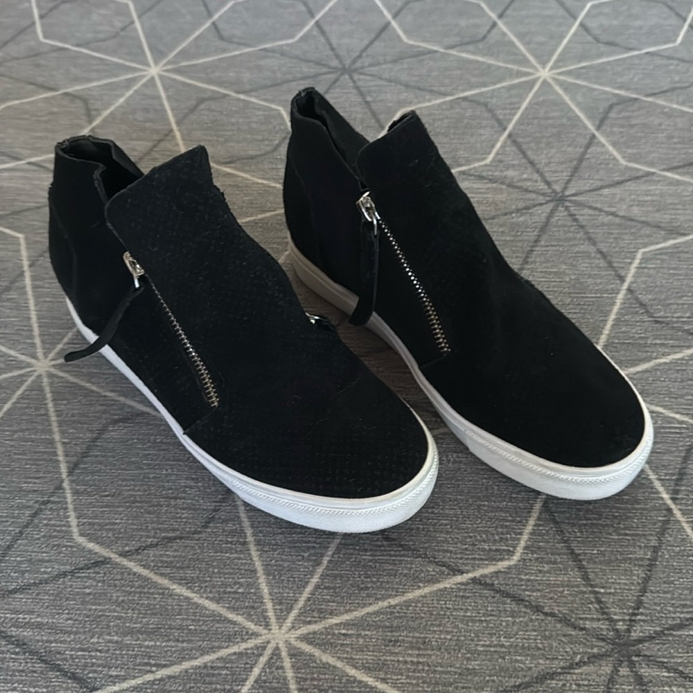 Steve Madden Black sneakers